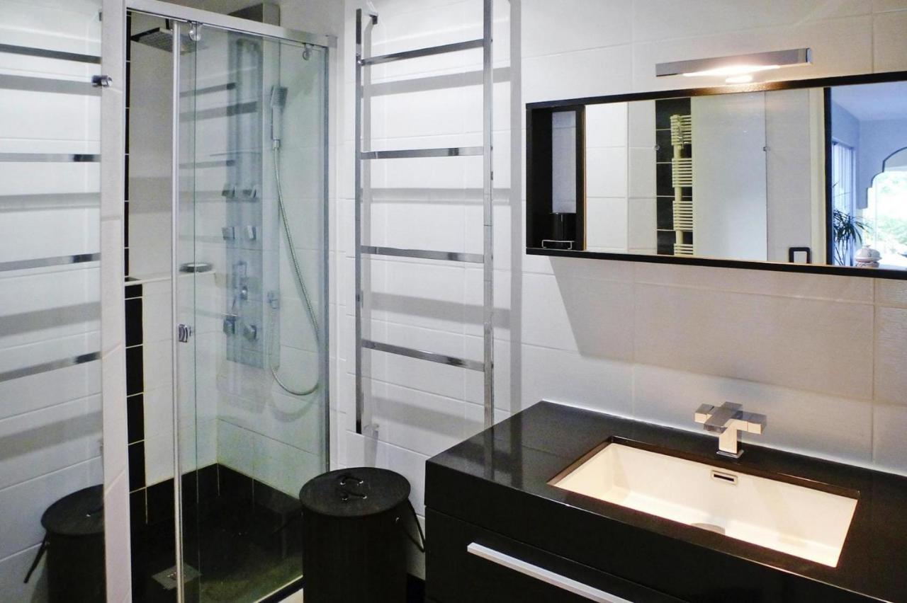 Holiday Home With Indoor Pool, Le Porge Exteriér fotografie