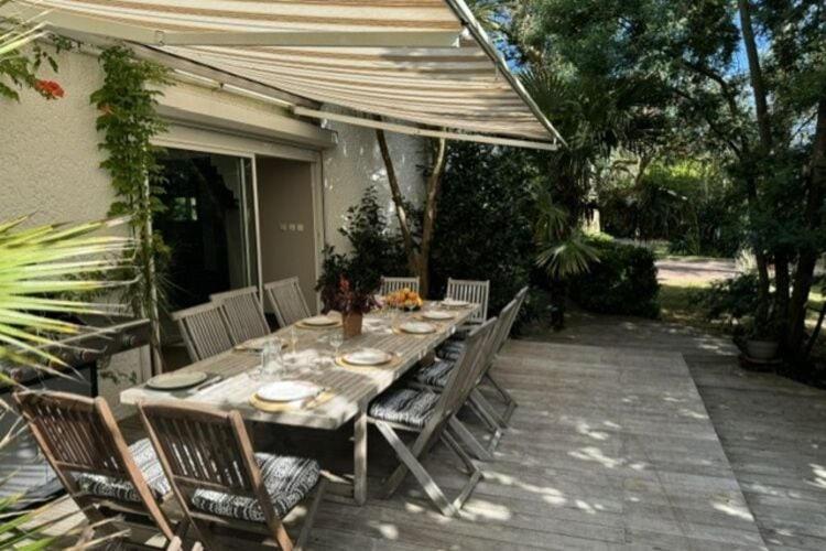 Holiday Home With Indoor Pool, Le Porge Exteriér fotografie